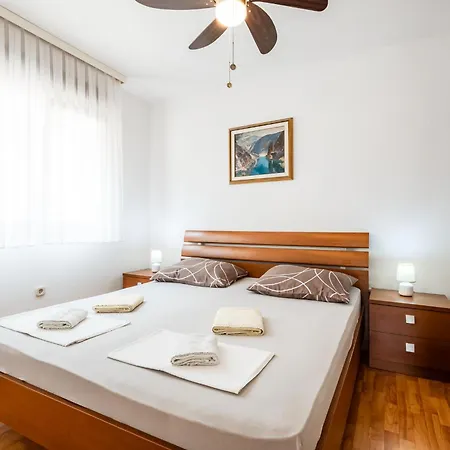 Holiday home Seaside House Cove Gradina - Korcula - 25127 *